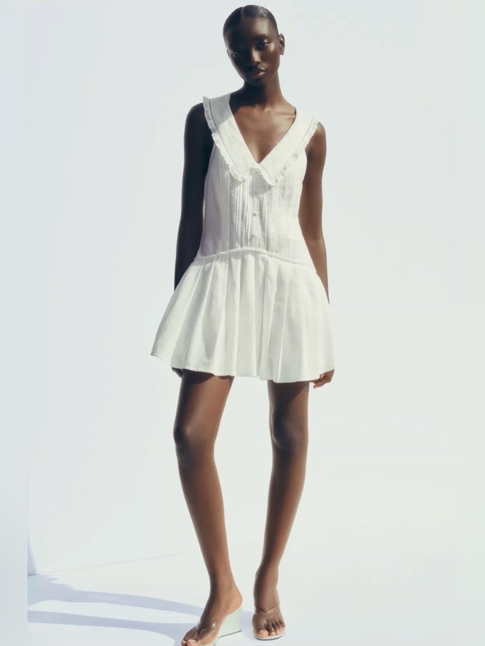Zara White V-Neck Sleeveless Mini Dress